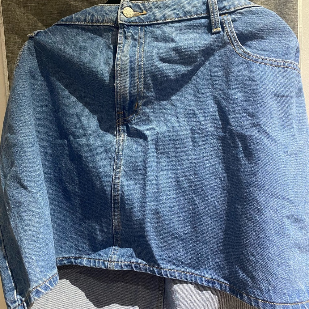 🧢 Old Navy Women's Classic Denim Mini Skirt 🪜